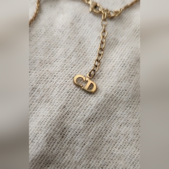 Dior Gold Infinity Necklace Elegant Pendant - Picture 6 of 12
